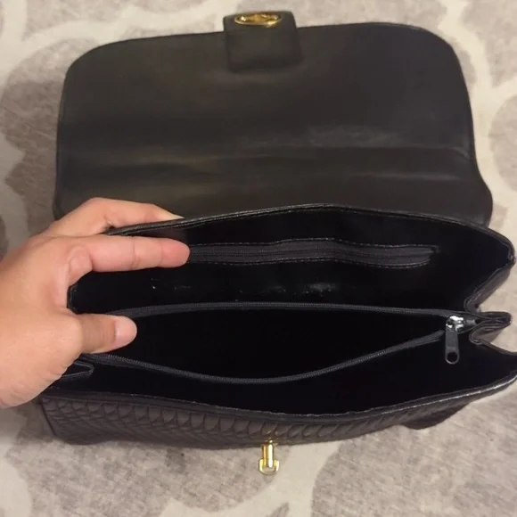 Black Leather Quilted Crossbody Purse - Picture 6 of 11